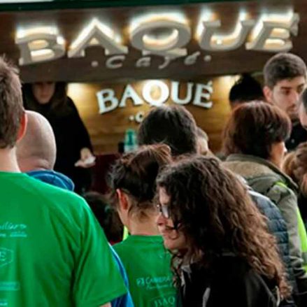 Una marea verde se da cita en la carrera familiar en Durango patrocinada por Cafés Baqué