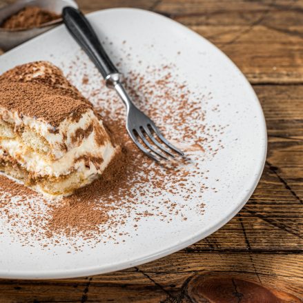 El placer del café en el mundo de los postres